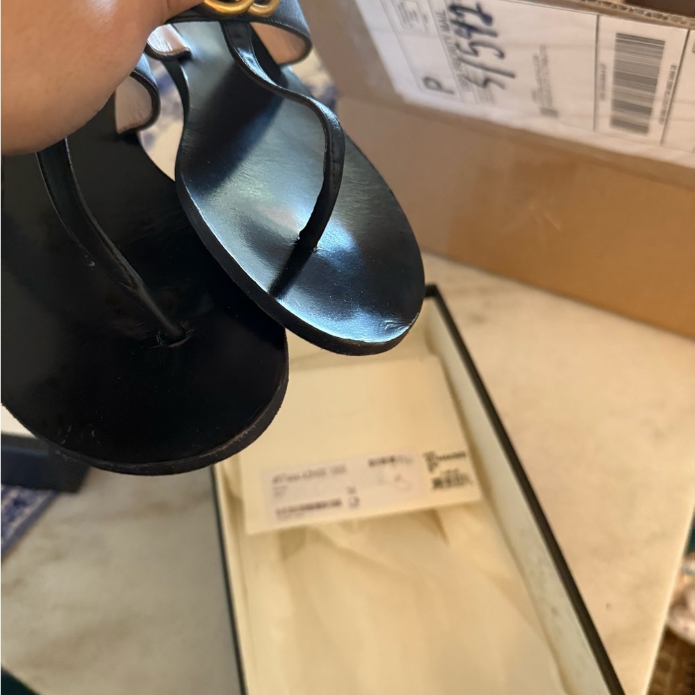 Gucci Black Leather Sandals with Gold Accent - Picture 8 of 8